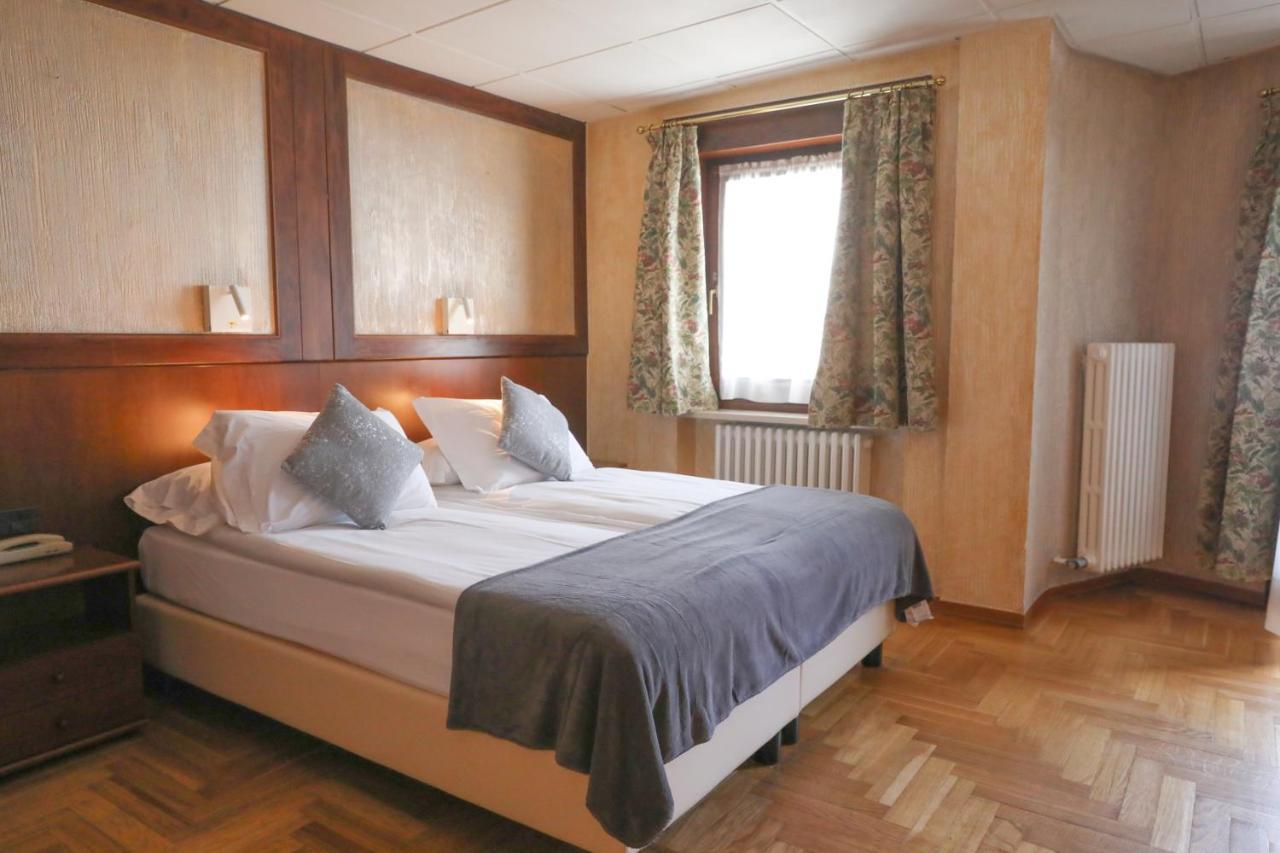 Hotel Sporting Брей-Червінія Екстер'єр фото