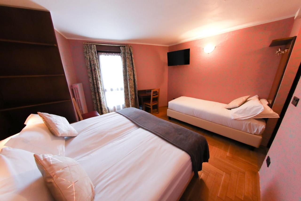 Hotel Sporting Брей-Червінія Екстер'єр фото