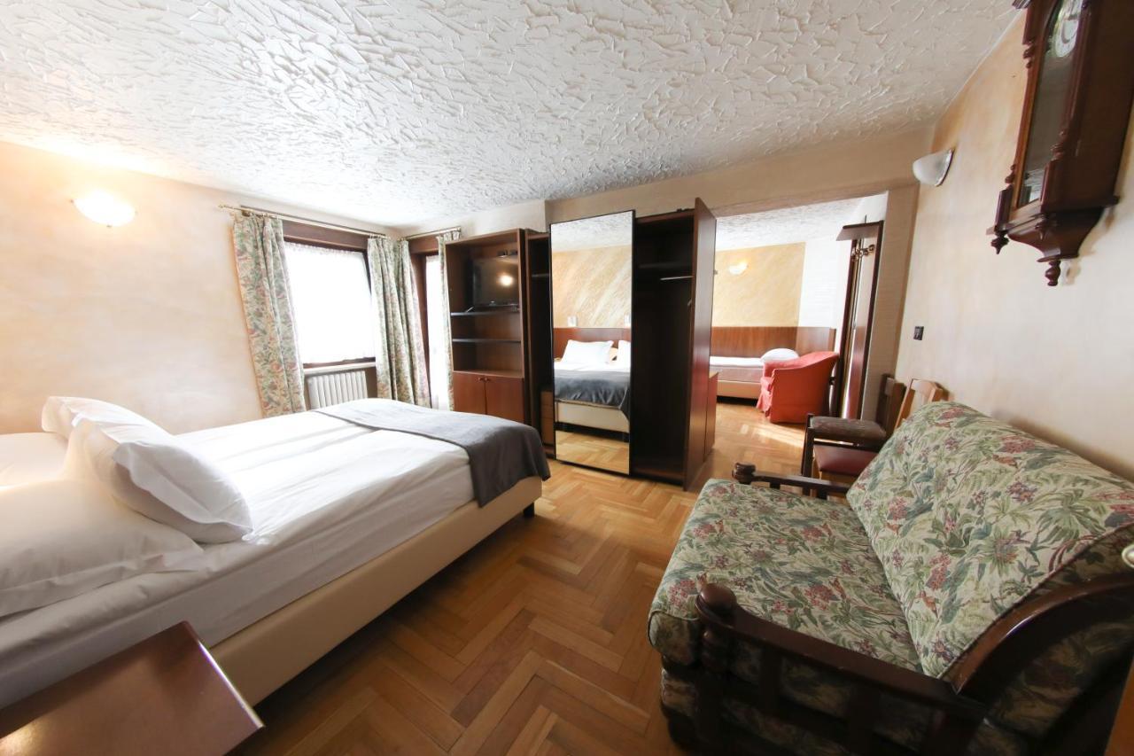 Hotel Sporting Брей-Червінія Екстер'єр фото