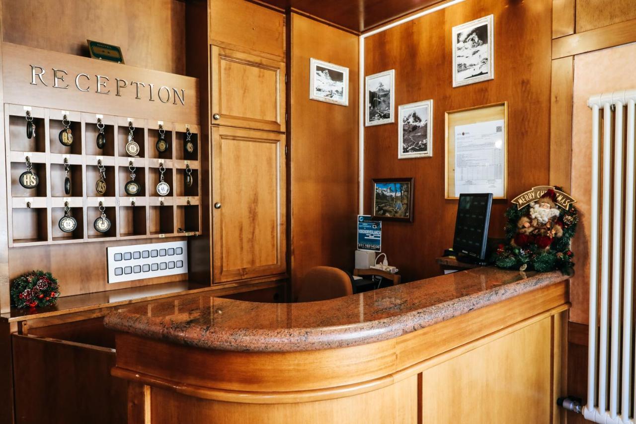 Hotel Sporting Брей-Червінія Екстер'єр фото