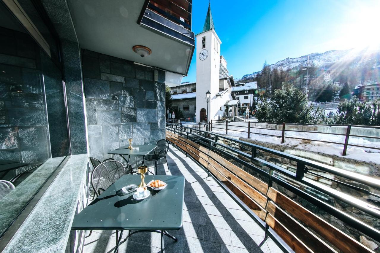 Hotel Sporting Брей-Червінія Екстер'єр фото